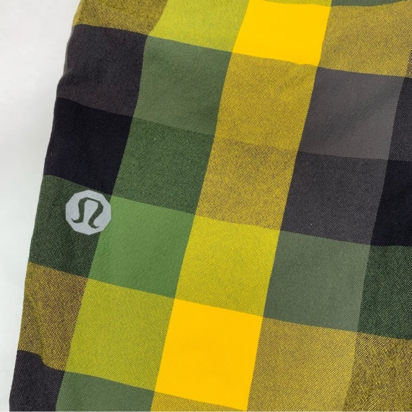 LULULEMON ATHLETICA Men Plaid Shorts size 38 - Picture 7 of 11